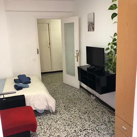 Cerca Del Centro Pansiyon Alicante